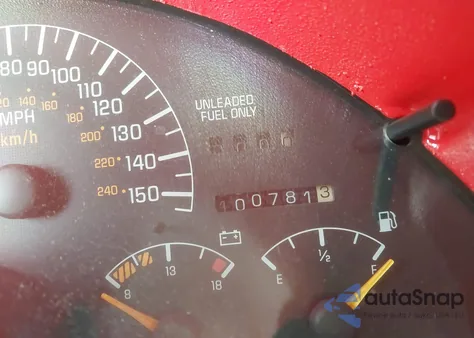 1996 Pontiac Firebird Formula/Trans Am z USA, uszkodzony, nr VIN 2G2FV22P9T2219421